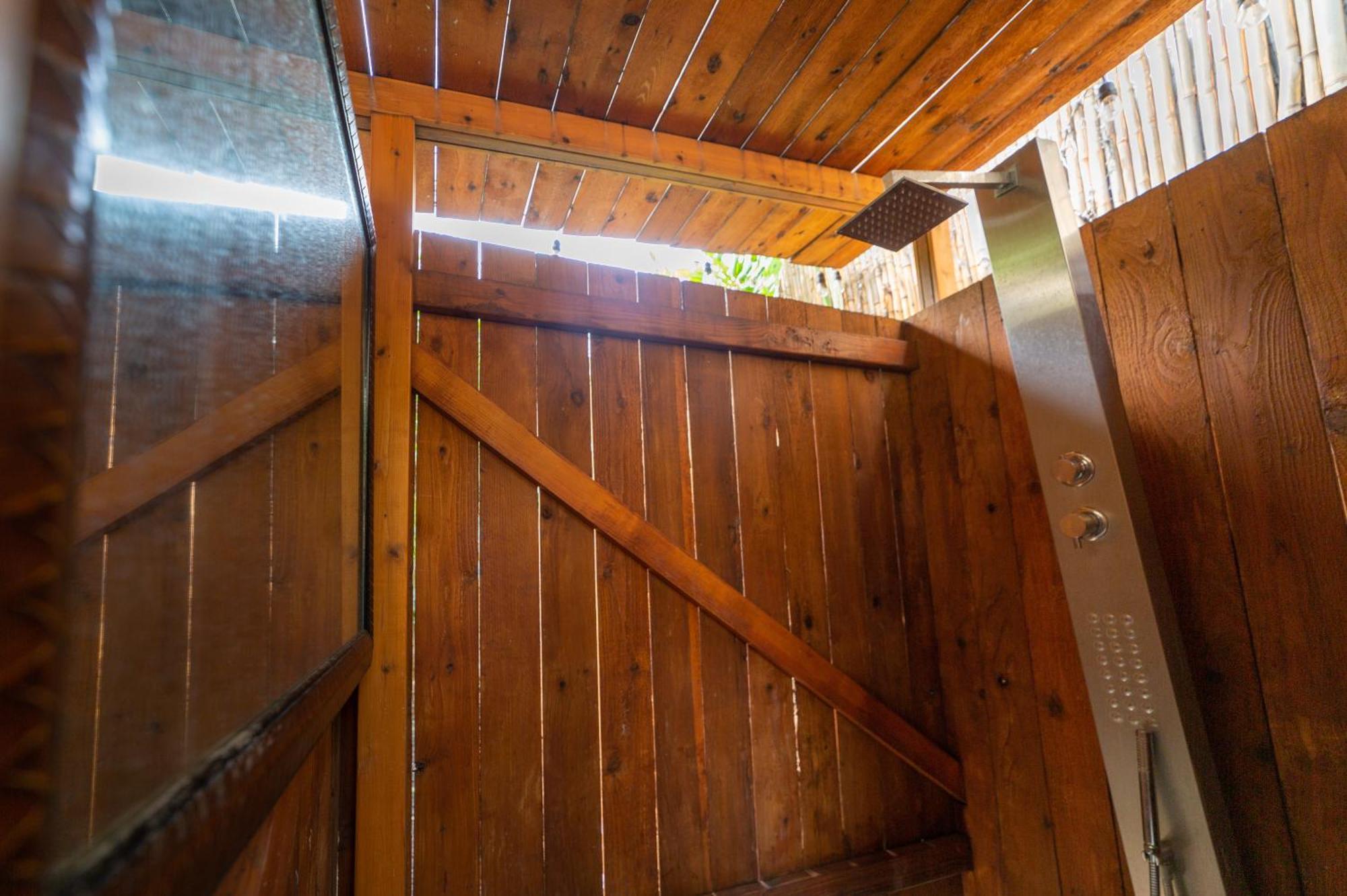 Lotus Suite, 1 Bedroom, Sleeps 4, Pool & Bbq, Pre-Renovation Summer Sale キヘイ エクステリア 写真