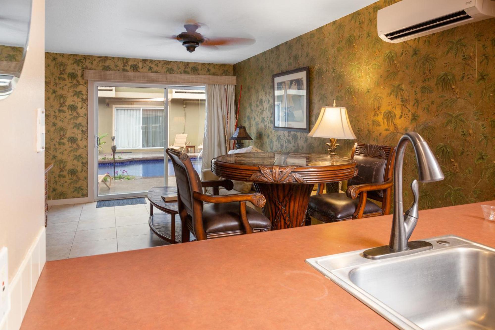 Lotus Suite, 1 Bedroom, Sleeps 4, Pool & Bbq, Pre-Renovation Summer Sale キヘイ エクステリア 写真